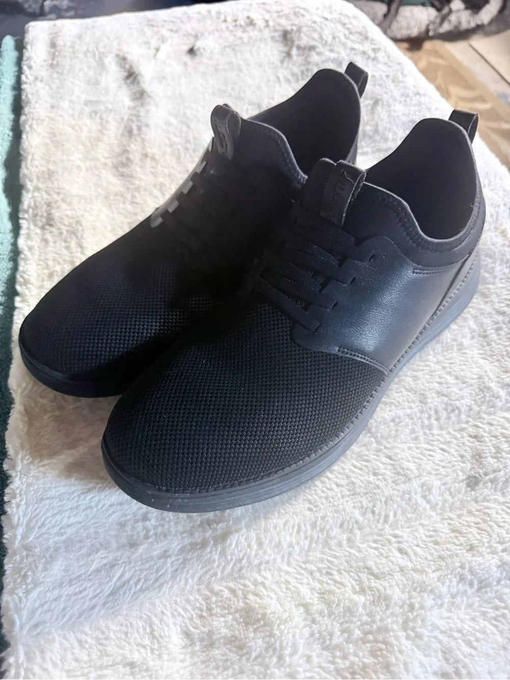 Men's Black Knit Casual Lace-Up Sneakers